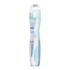 Tapered bristle toothbrush